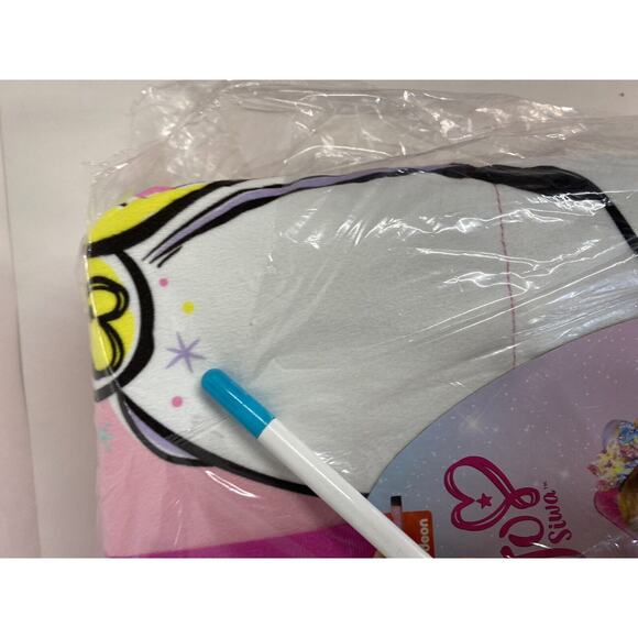 JoJo Siwa Plush Unicorn Weighted Blanket 36x48. I’m The Mane Event. 4.5lbs - Picture 7 of 7